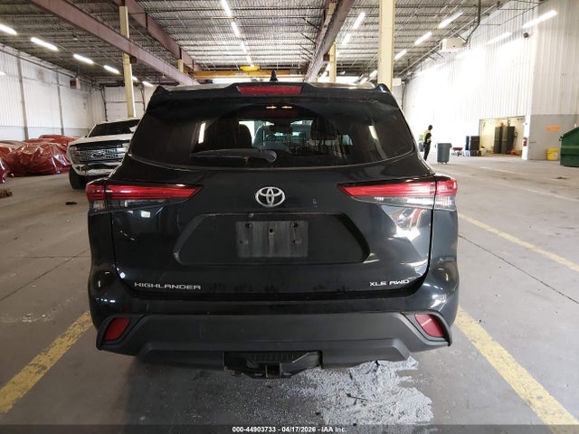 5TDGZRBH1NS570248 Toyota Highlander Xle