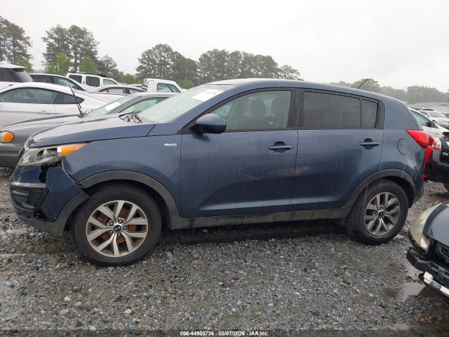 Продажа на аукционе авто 2016 Kia Sportage Lx, vin: KNDPBCAC8G7879087, номер лота: 44903736