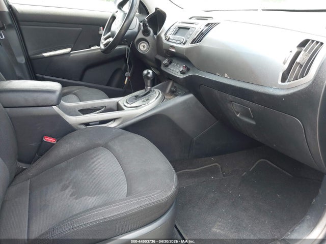 Продажа на аукционе авто 2016 Kia Sportage Lx, vin: KNDPBCAC8G7879087, номер лота: 44903736