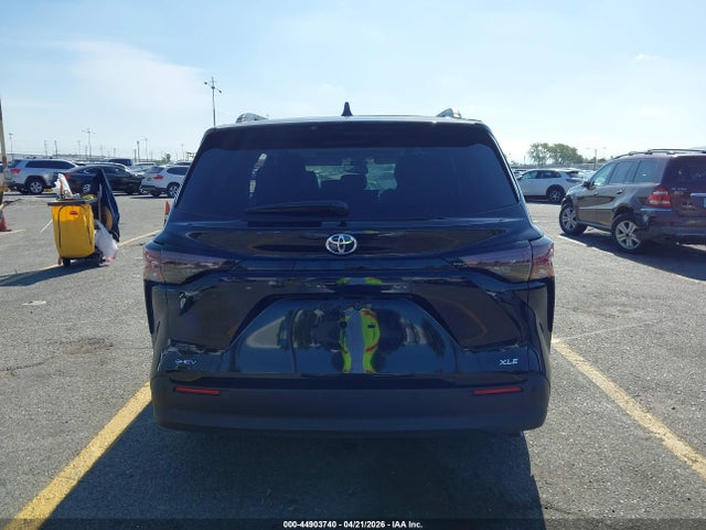 5TDYRKEC2TS291738 Toyota SIENNA XLE