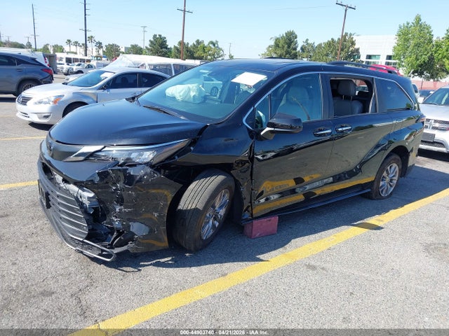 5TDYRKEC2TS291738 Toyota SIENNA XLE