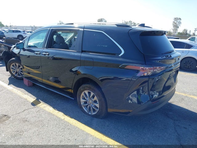 5TDYRKEC2TS291738 Toyota SIENNA XLE