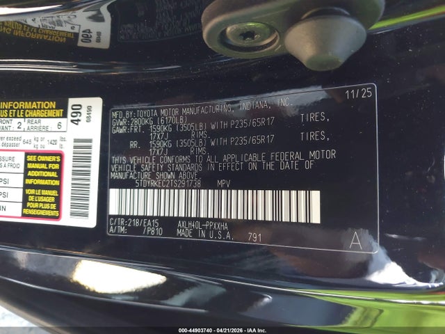 5TDYRKEC2TS291738 Toyota SIENNA XLE