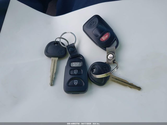 KMHDH4AE8GU580849 Hyundai ELANTRA SE