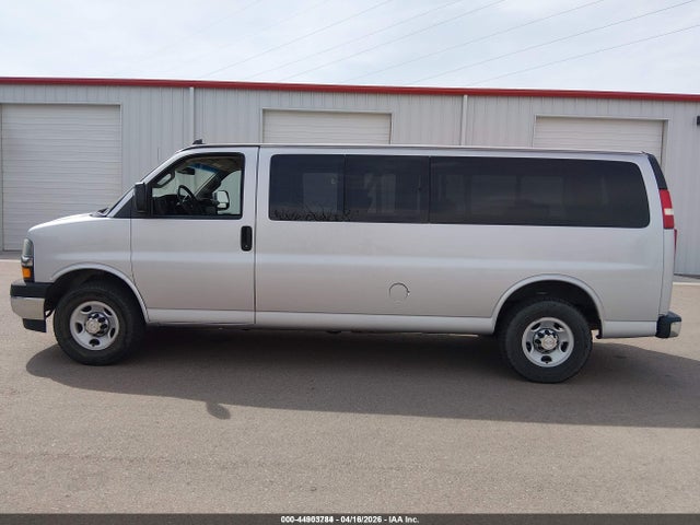 1GAZGPFG7J1300462 Chevrolet Express 3500 Lt