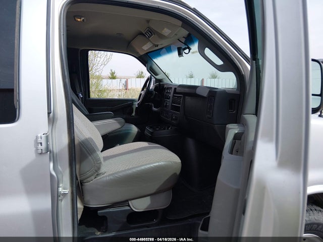 1GAZGPFG2J1299642 Chevrolet Express 3500 Lt