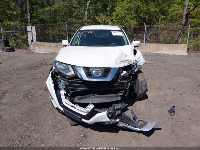 2017 Nissan Rogue S მანქანა იყიდება აუქციონზე, vin: KNMAT2MV8HP613385, აუქციონის ნომერი: 44903789