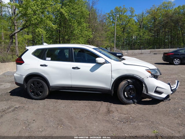 2017 Nissan Rogue S მანქანა იყიდება აუქციონზე, vin: KNMAT2MV8HP613385, აუქციონის ნომერი: 44903789
