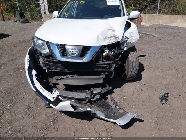 2017 Nissan Rogue S მანქანა იყიდება აუქციონზე, vin: KNMAT2MV8HP613385, აუქციონის ნომერი: 44903789