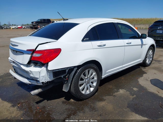 2014 Chrysler 200 Touring მანქანა იყიდება აუქციონზე, vin: 1C3CCBBGXEN144857, აუქციონის ნომერი: 44903794