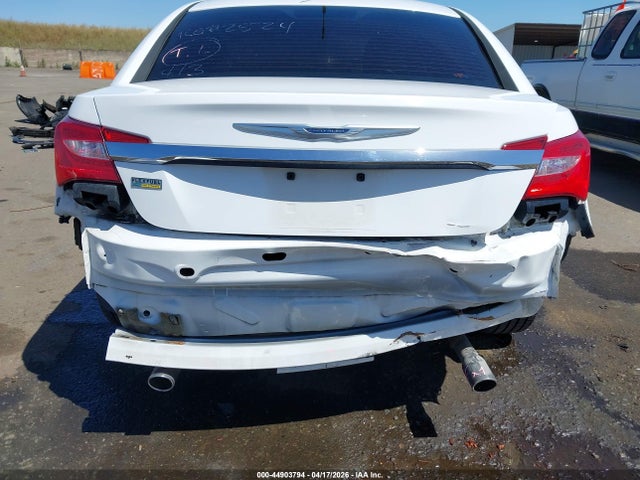 2014 Chrysler 200 Touring მანქანა იყიდება აუქციონზე, vin: 1C3CCBBGXEN144857, აუქციონის ნომერი: 44903794