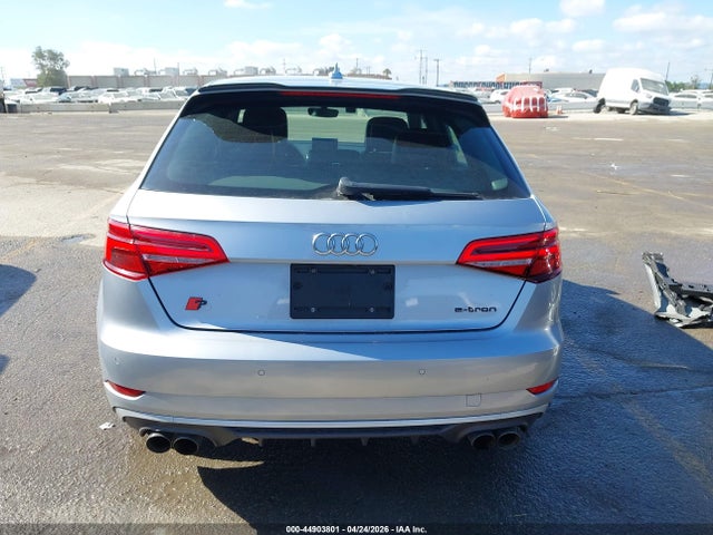 WAUTPBFF7JA070930 Audi A3 E-tron 1.4t Premium/1.4t Tech Premium