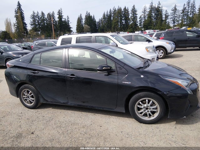 Toyota Prius Three 2016 JTDKARFU7G3003197 Image 13