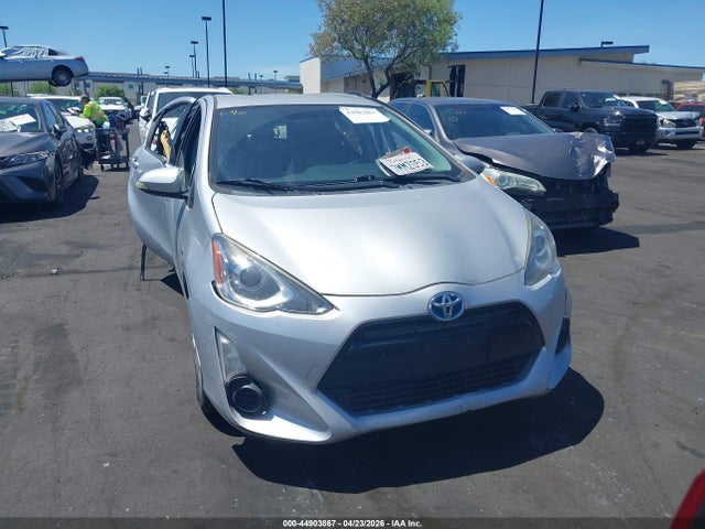 JTDKDTB30F1098438 Toyota Prius C Two
