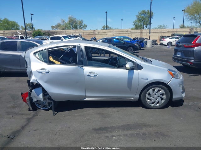 JTDKDTB30F1098438 Toyota Prius C Two