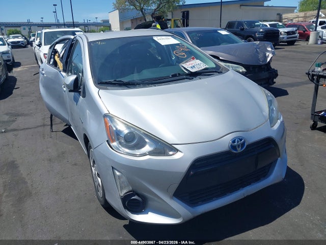 JTDKDTB30F1098438 Toyota Prius C Two