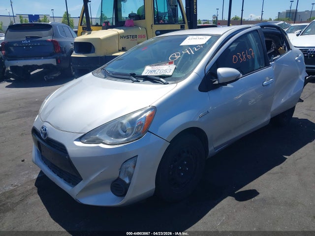 JTDKDTB30F1098438 Toyota Prius C Two