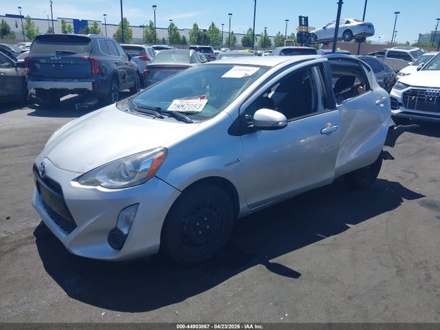 JTDKDTB30F1098438 Toyota Prius C Two