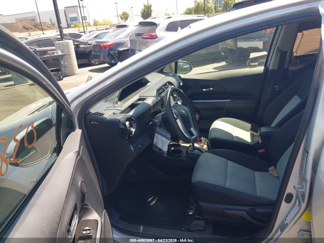 JTDKDTB30F1098438 Toyota Prius C Two