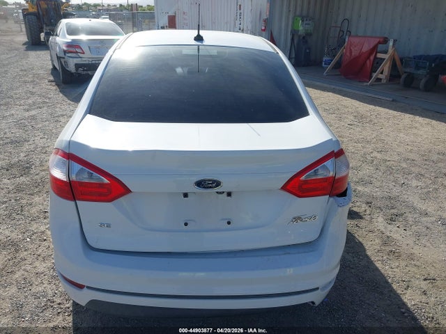 Ford FIESTA SE 2018 3FADP4BJ9JM141065 Image 16