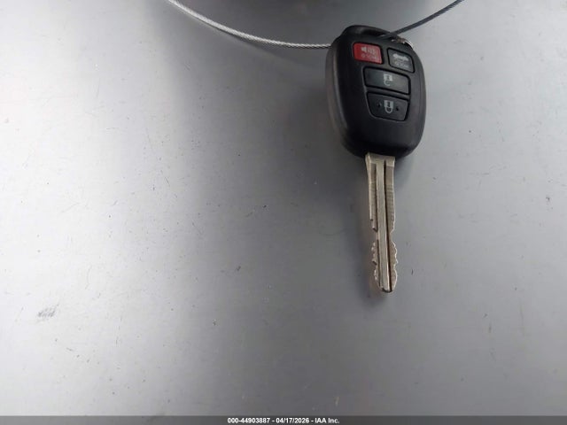 Toyota COROLLA LE 2018 5YFBURHE7JP853987 Image 11