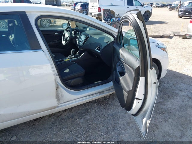 1G1BE5SM4J7140576 Chevrolet Cruze Lt Auto