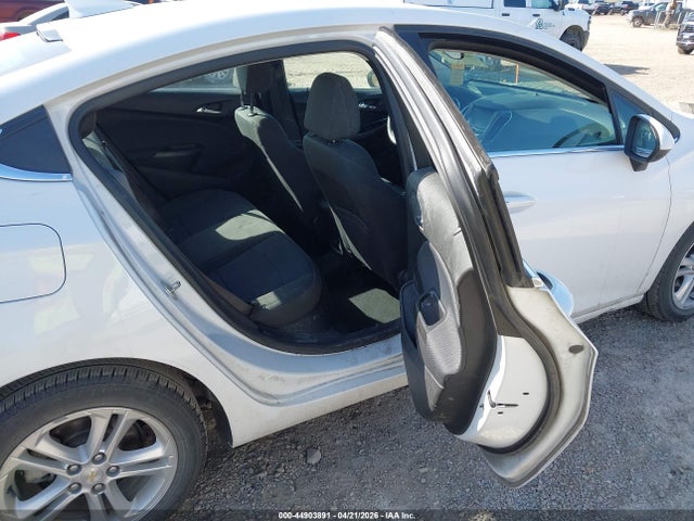1G1BE5SM4J7140576 Chevrolet Cruze Lt Auto