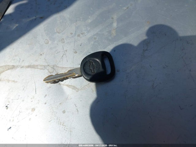 2003 Gmc Yukon Xl 1500 Slt მანქანა იყიდება აუქციონზე, vin: 1GKEC16T13J156197, აუქციონის ნომერი: 44903896