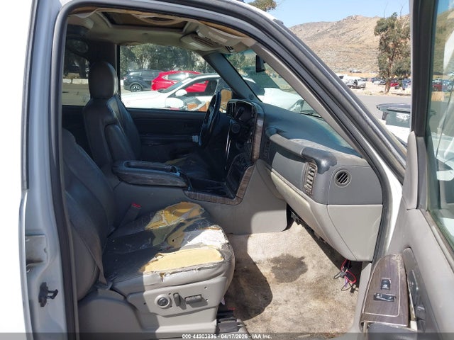 2003 Gmc Yukon Xl 1500 Slt მანქანა იყიდება აუქციონზე, vin: 1GKEC16T13J156197, აუქციონის ნომერი: 44903896