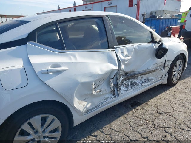 3N1AB8BV7NY259073 Nissan Sentra S Xtronic Cvt