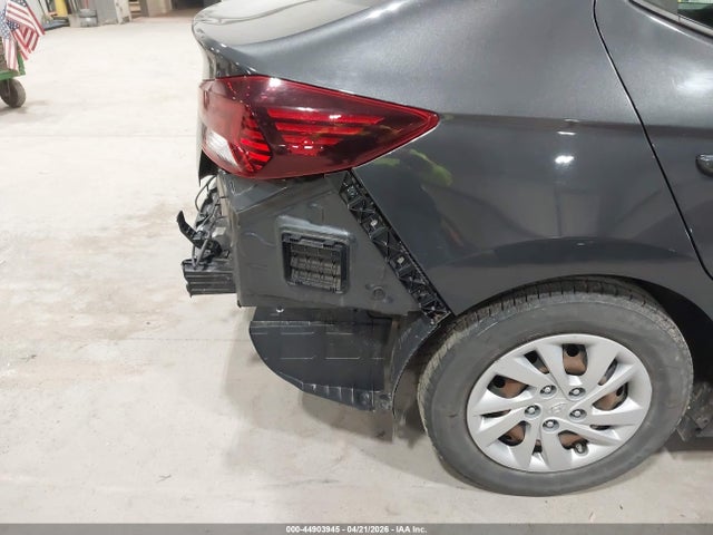 2020 Hyundai Elantra Se მანქანა იყიდება აუქციონზე, vin: 5NPD74LF2LH618884, აუქციონის ნომერი: 44903945