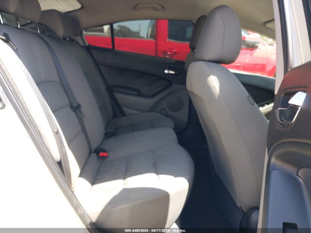 KNAFK4A69F5313314 KIA FORTE LX