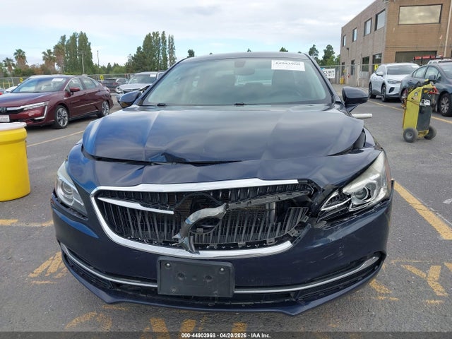 1G4ZP5SS2HU210257 Buick Lacrosse Essence