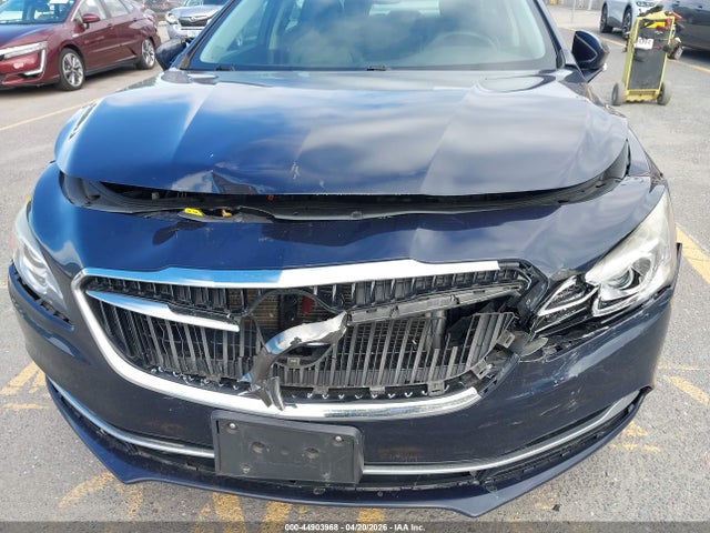 1G4ZP5SS2HU210257 Buick Lacrosse Essence