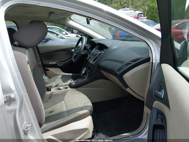 Продажа на аукционе авто 2014 Ford Focus Se, vin: 1FADP3F28EL228864, номер лота: 44903998