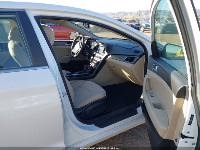 Продажа на аукционе авто 2016 Hyundai Sonata Se, vin: 5NPE24AF7GH294522, номер лота: 44904033