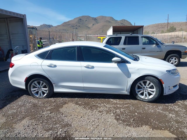 Aukcja sprzedaży 2015 Chrysler 200 Limited, vin: 1C3CCCAB7FN688827, numer aukcji: 44904059
