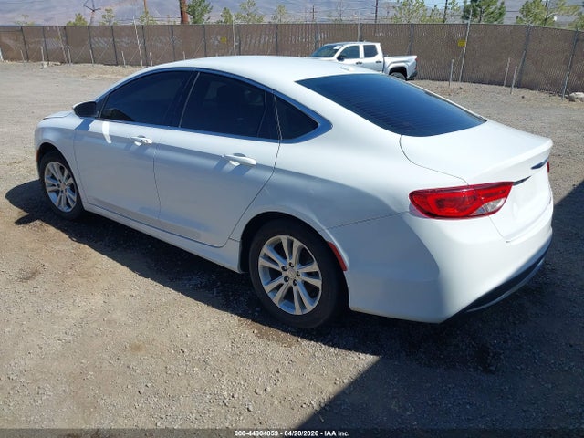 Aukcja sprzedaży 2015 Chrysler 200 Limited, vin: 1C3CCCAB7FN688827, numer aukcji: 44904059