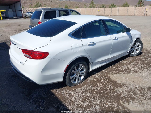 Aukcja sprzedaży 2015 Chrysler 200 Limited, vin: 1C3CCCAB7FN688827, numer aukcji: 44904059
