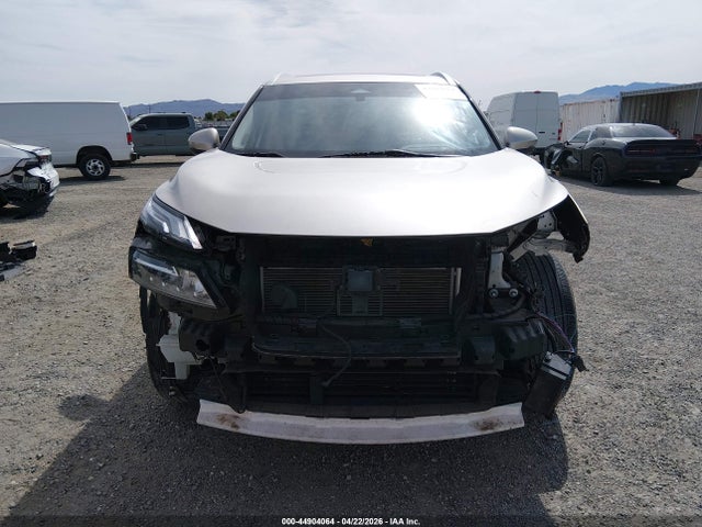Продаж на аукціоні авто 2021 Nissan Rogue Platinum Fwd, vin: JN8AT3DC5MW106436, номер лоту: 44904064