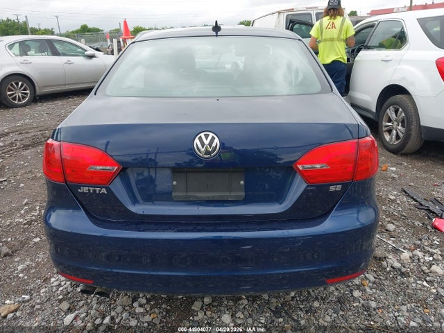 44904077 :رقم المزاد ، 3VWD17AJ6EM396094 vin ، 2014 Volkswagen Jetta 1.8t Se مزاد بيع