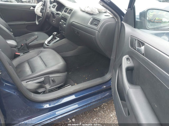 44904077 :رقم المزاد ، 3VWD17AJ6EM396094 vin ، 2014 Volkswagen Jetta 1.8t Se مزاد بيع