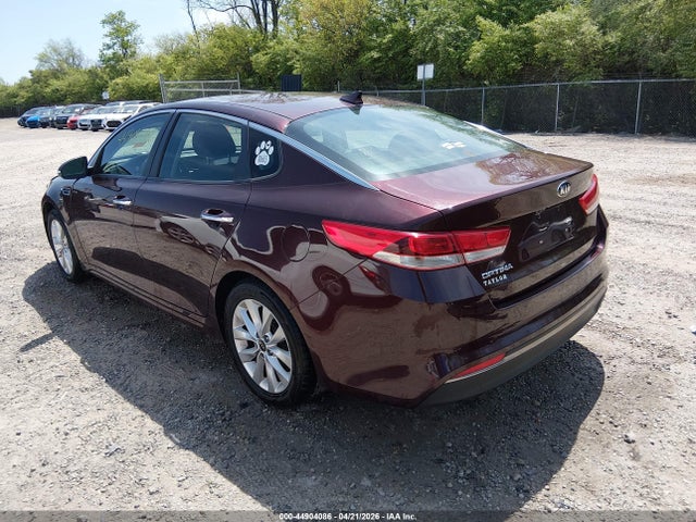 Продажа на аукционе авто 2017 Kia Optima Lx, vin: 5XXGT4L37HG139961, номер лота: 44904086