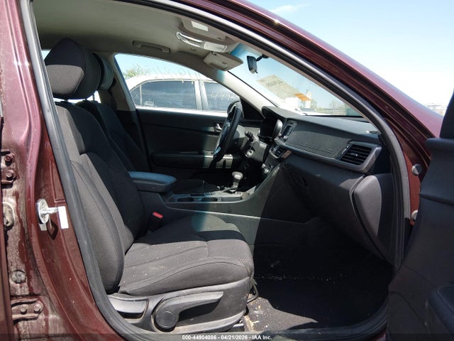 Продажа на аукционе авто 2017 Kia Optima Lx, vin: 5XXGT4L37HG139961, номер лота: 44904086