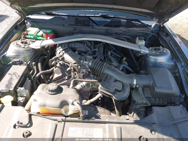 2013 Ford Mustang V6 Premium მანქანა იყიდება აუქციონზე, vin: 1ZVBP8EMXD5261107, აუქციონის ნომერი: 44904094