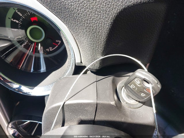 2013 Ford Mustang V6 Premium მანქანა იყიდება აუქციონზე, vin: 1ZVBP8EMXD5261107, აუქციონის ნომერი: 44904094