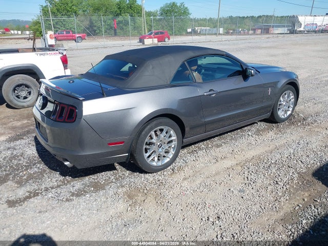 2013 Ford Mustang V6 Premium მანქანა იყიდება აუქციონზე, vin: 1ZVBP8EMXD5261107, აუქციონის ნომერი: 44904094