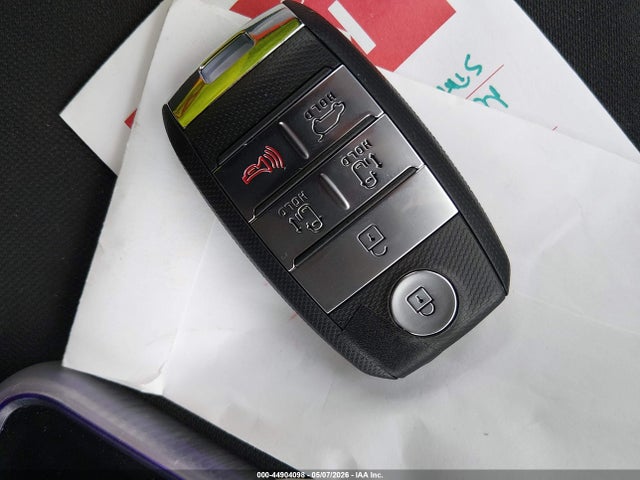 44904098 :رقم المزاد ، KNDMB5C19H6242629 vin ، 2017 Kia Sedona Lx مزاد بيع