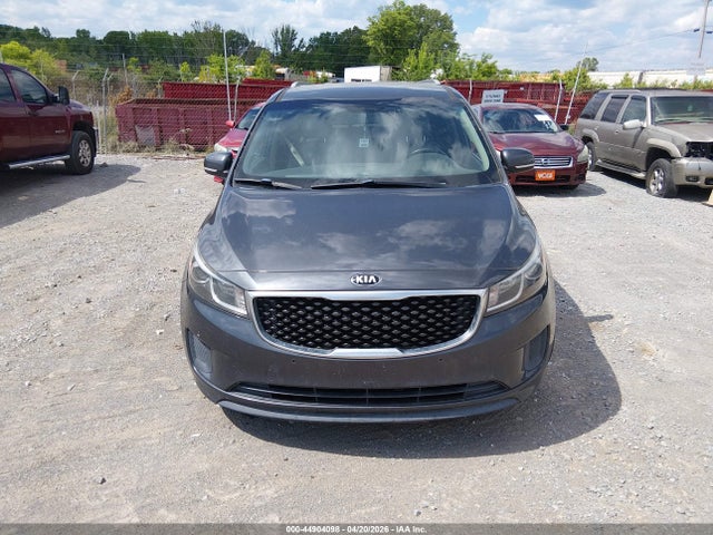 44904098 :رقم المزاد ، KNDMB5C19H6242629 vin ، 2017 Kia Sedona Lx مزاد بيع