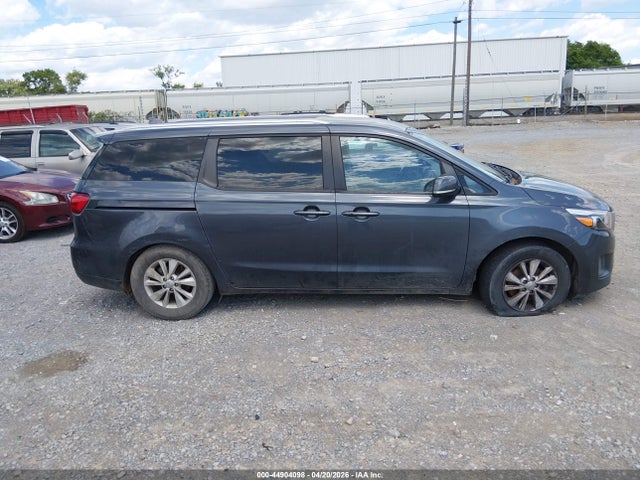 44904098 :رقم المزاد ، KNDMB5C19H6242629 vin ، 2017 Kia Sedona Lx مزاد بيع